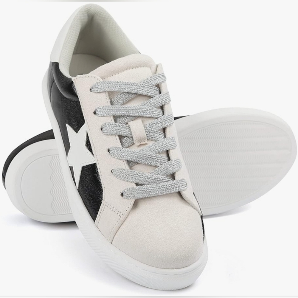 Star Low Top Black Sneakers White Sole Women's Size 8 - Picture 4 of 16